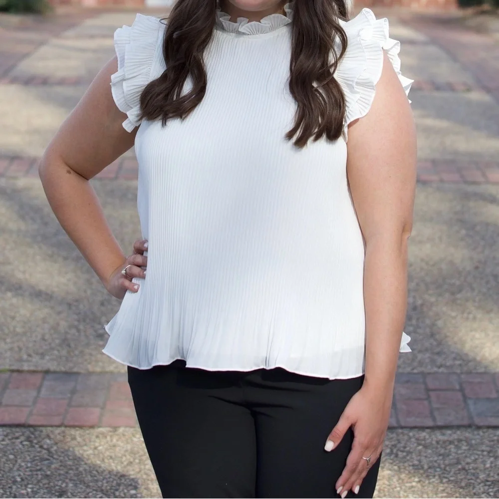 Pants Store Ruffle Top - Picture 3 of 3